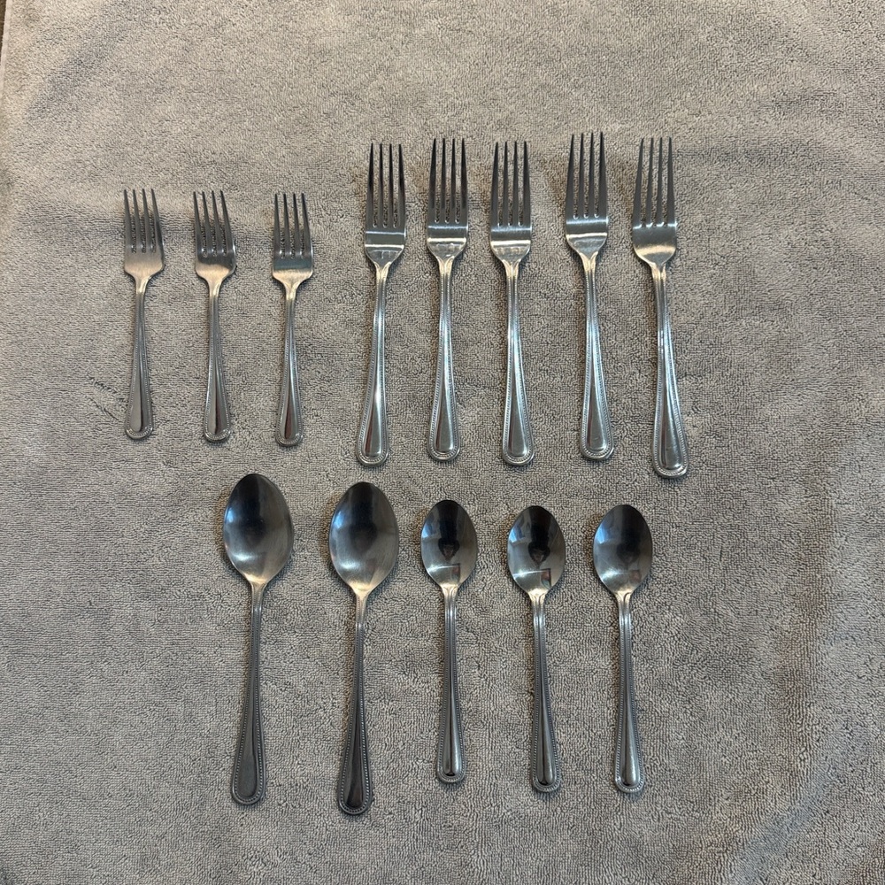 International Silver Company Stainless 18/10 Beaded Flatware 8 Forks 5 Spoons